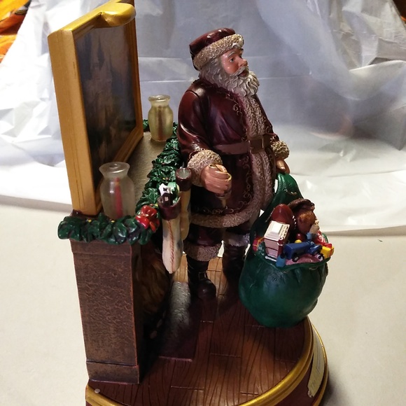 Bradford Exchange "The Light of Christmas" illuminated sculpture by Thomas Kinka - Picture 5 of 9